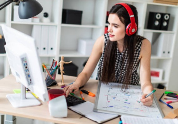 beneficios de escuchar música mientras trabajas beneficios de escuchar música mientras trabajas